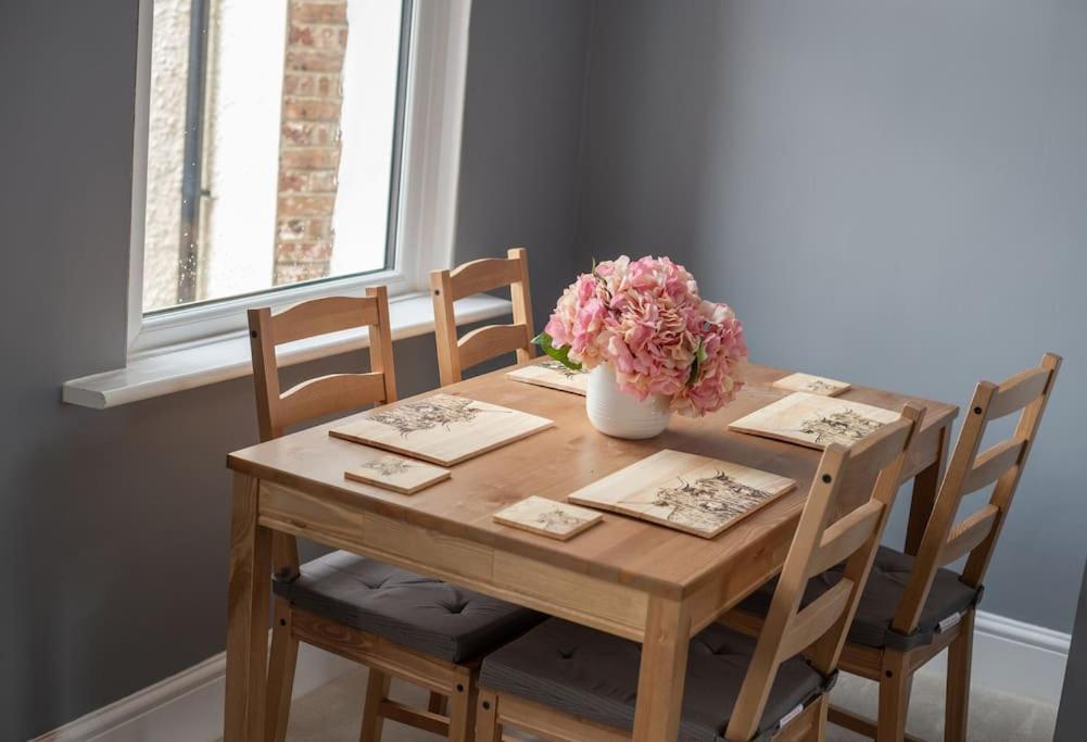 Peaceful & Spacious Family Home In Eastbourne! Luaran gambar