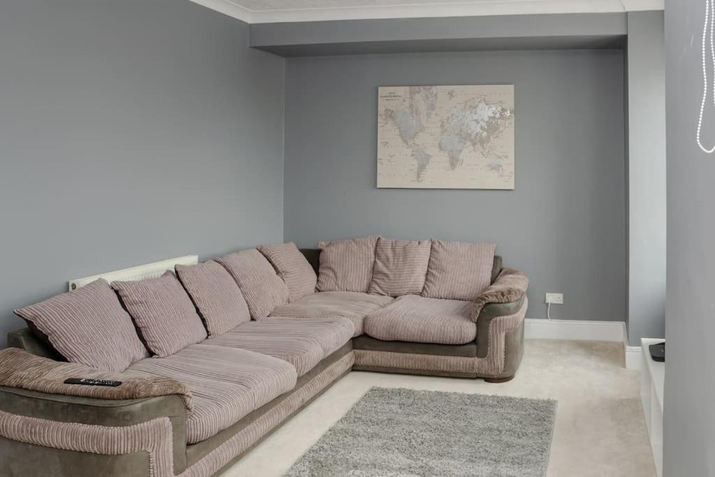 Peaceful & Spacious Family Home In Eastbourne! Luaran gambar